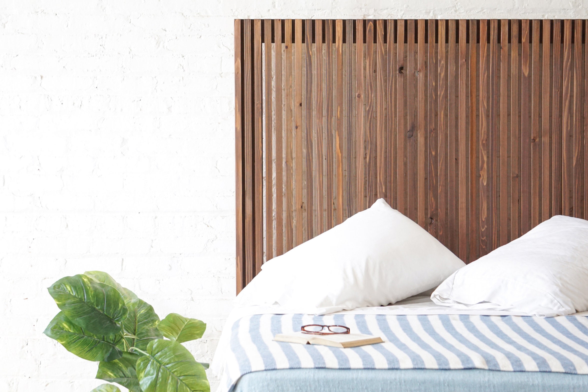 Vertical sale wood headboard