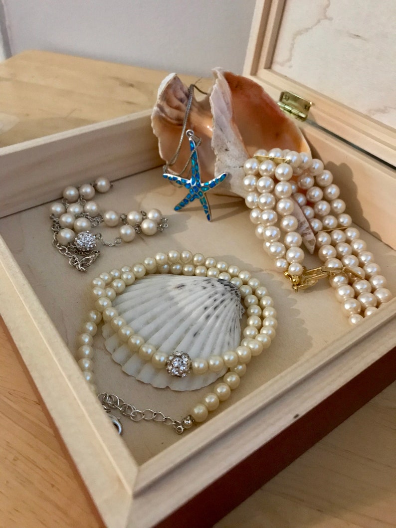 Rosewood Keepsake Gift or Jewelry Box with Poured Acrylic Tile