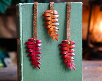 Fern Leather Bookmark Fall Colors / Cottagecore Forager Gift Ideas / Fantasy Gift Reader / Bibliophile Every Day Carry / Woodland Stocking