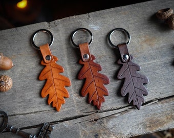 Oak Leaf Leather Keychain Browns / Gift Ideas / Cute Cottagecore Key Accessories / Woodland Fairy Bag Charm / Every Day Carry Made In Canada