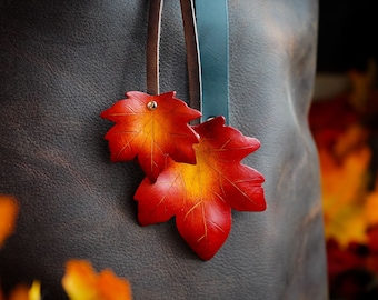 Maple Leaf Leather Bag Charm / Fall Gift Ideas / Cute Purse Accessories / Ren Faire LARP Accessories / Made In Canada