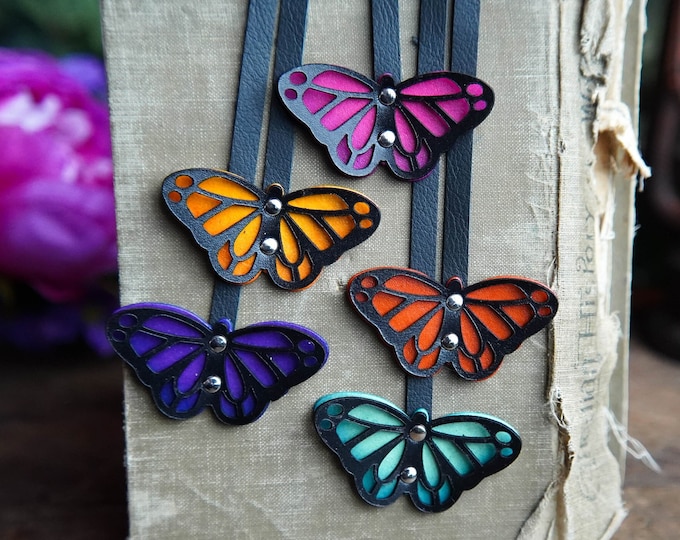 Butterfly Leather Bookmark / Cute Pollinator Gift For Fantasy Reader / Custom Handmade Book Accessories / Nature Themed Gardener Gift