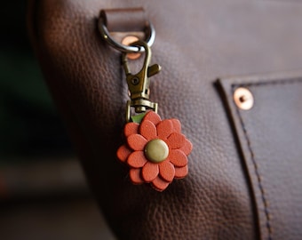 Daisy Flower Leather Bag Charm / Double Sided Spring Zipper Pull / Purse Accessories / Plant Lover Gift Ideas / Tote Backpack Flair / Canada