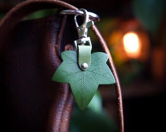 Ivy Leaf Leather Bag Charm / Woodland Zipper Pull / Cute Purse Accessories / Plant Lover Gift Ideas / Tote Backpack Flair / Made In Canada