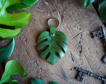 Monstera Leaf Leather Keychain Large / Gift Ideas / Cute Key Accessories / Houseplant Bag Charm / Every Day Carry / Made In Canada