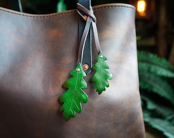 Oak Leaf Leather Bag Charm / Fall Gift Ideas / Cute Purse Decoration / Ren Faire LARP Accessories / Made In Canada