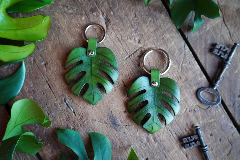 Monstera Leaf Leather Keychain Large / Gift Ideas / Cute Key Accessories / Houseplant Bag Charm / Every Day Carry / Made In Canada image 3
