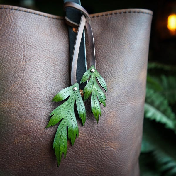 Mugwort Leather Bag Charm / Herbalism Forager Gift Ideas / Cute Plant Cottagecore Purse Accessories / Ren Faire LARP Festival