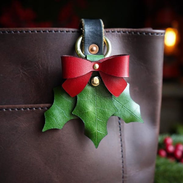 Holly Multi Leaf Leather Bag Charm / Christmas Keychain / Holiday Key Accessories / Yule Gift Ideas / Handmade Purse Flair / Made In Canada