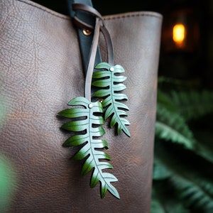 Fern Leather Bag Charm / Spring Plant Forager Gift Ideas / Cute Purse Accessories / Ren Faire LARP Festival