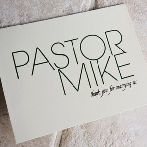 Trouwkaart aan uw Officiant op trouwdag - Bedankt voor het trouwen met ons - Priester, Rabbi, Deacon Modern Chic Notecard