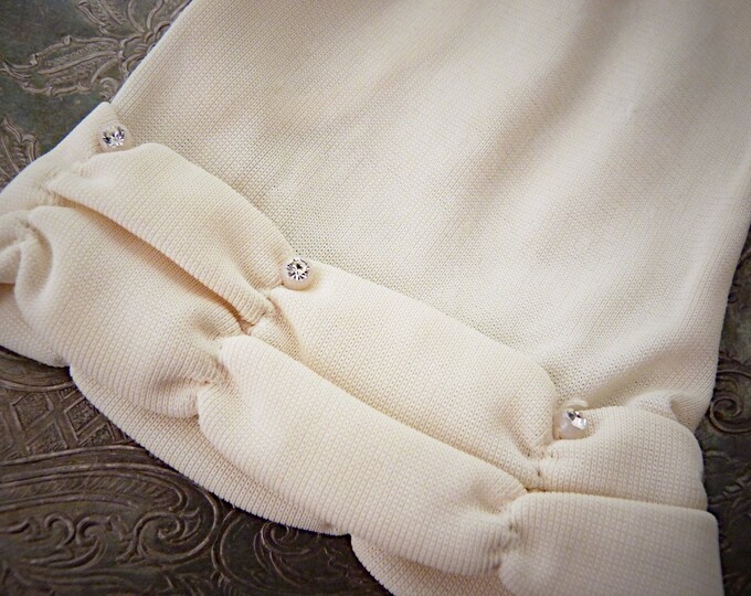 The Bridal Corner La Fouineuse Nylon Gloves With Rhinestones