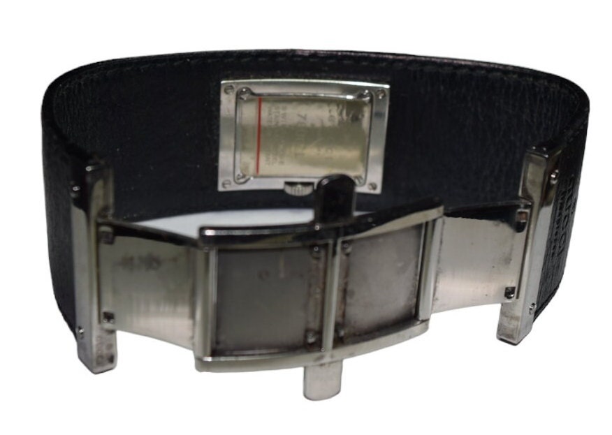 GUCCI ブラック文字盤 ブラックレザーストラップ クォーツ レディース