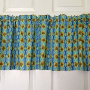 Sunflowers curtain valance 41&quot; wide and 15&quot; long/high in 100% Premium cotton - handmade new.