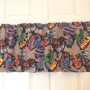 Marvel Superheroes Thor, Hulk, Captain America, Ironman, Spiderman, valance 42" wide x 15" long/height in 100% cotton - Handmade New.