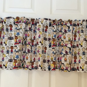 Peanuts Gang Characters curtain valance 41" wide and 15" long/high in 100% cotton - handmade new.