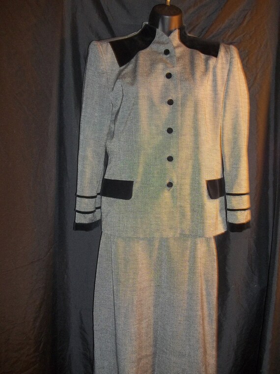 Vintage George Simonton Size 8 Pant Suit, Black &