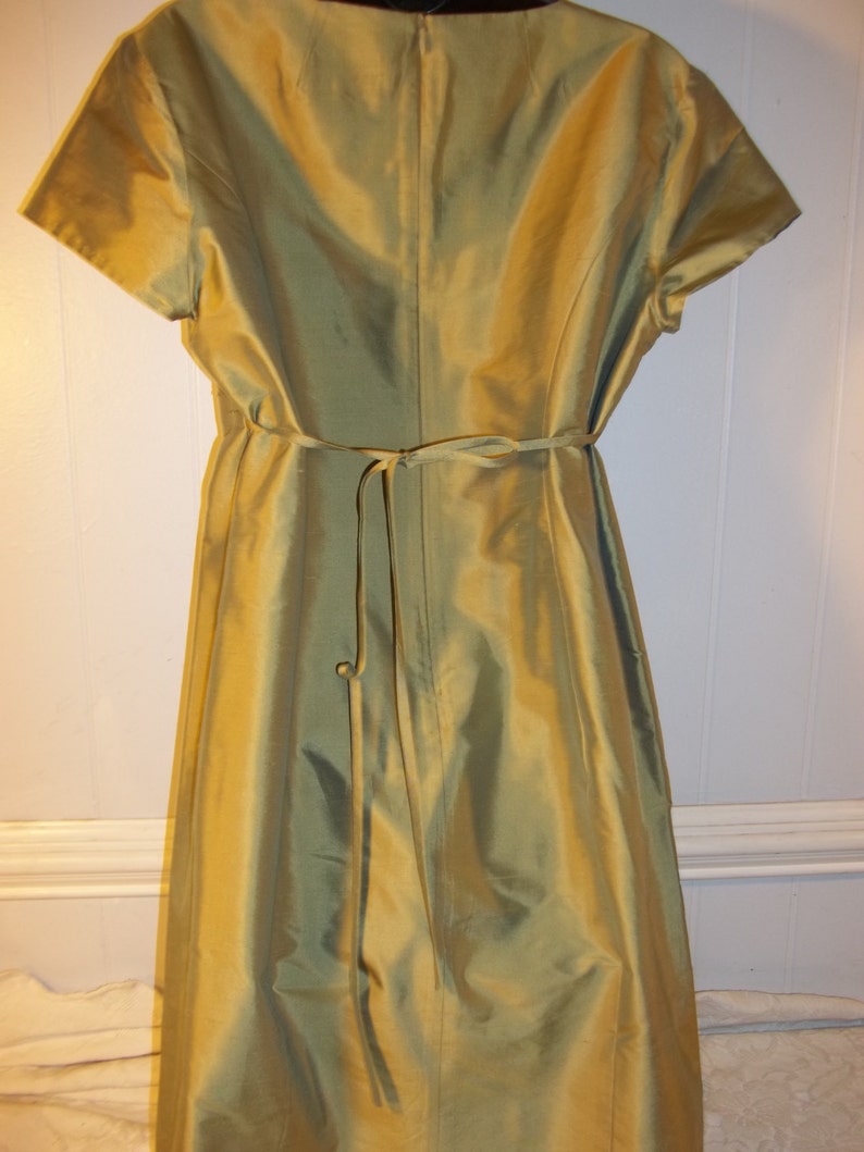 Robe en soie verte avec perles dessus. Taille moyenne | Etsy