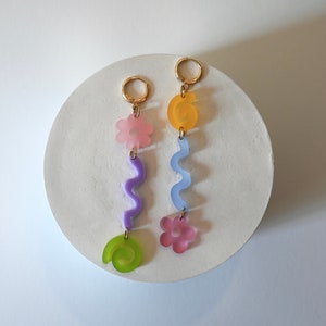 Sunday Sguiggle Earrings || Playful Lasercut Acrylic Huggie Hoop Earrings