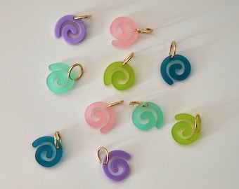 Swirl Huggie Hoops || Spiral Lasercut Trendy Huggies Earrings