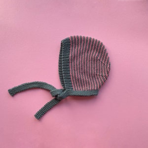 Basic Bonnet green-pink stripes