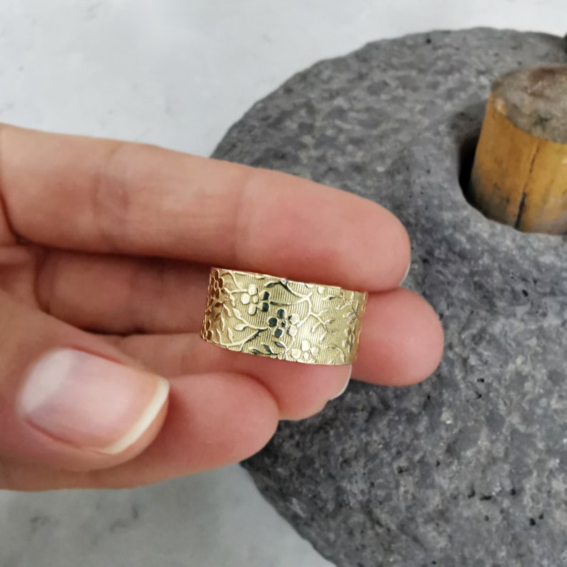Wide Flowers 14k Gold Wedding Ring Floral Gold Band Etsy