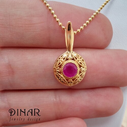 Victorian Style Ruby Pendant Antique 