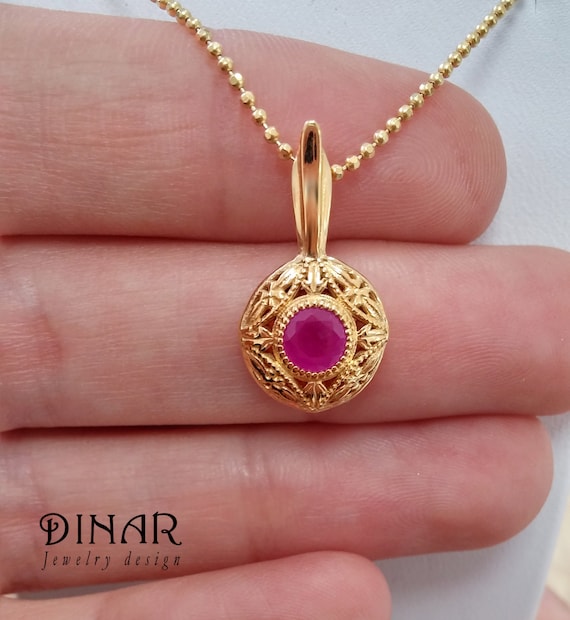 Victorian Style Ruby Pendant Antique 