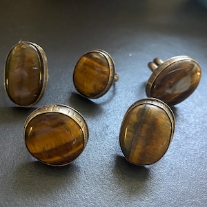 Messing und Tigerauge Ringe. US-Größen: 5.75, 4.75, 8.5, 7.75, 5.5