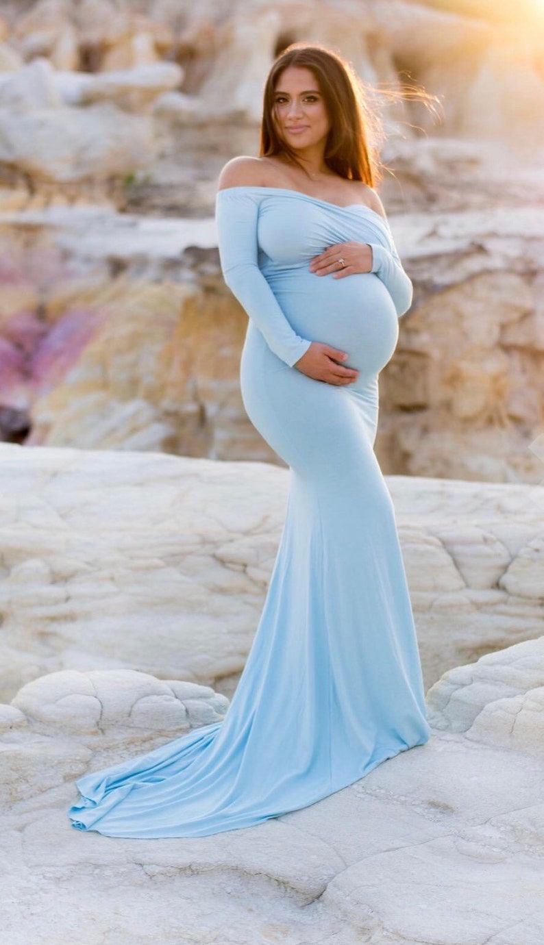 maternity photoshoot clothes ideas