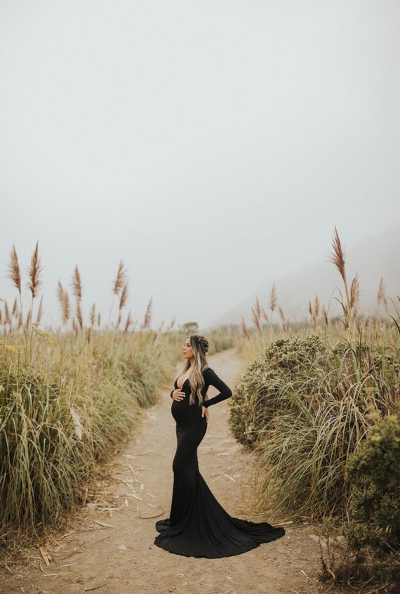 elegant maternity dresses for photoshoot Maternity Gowns for Photoshoot