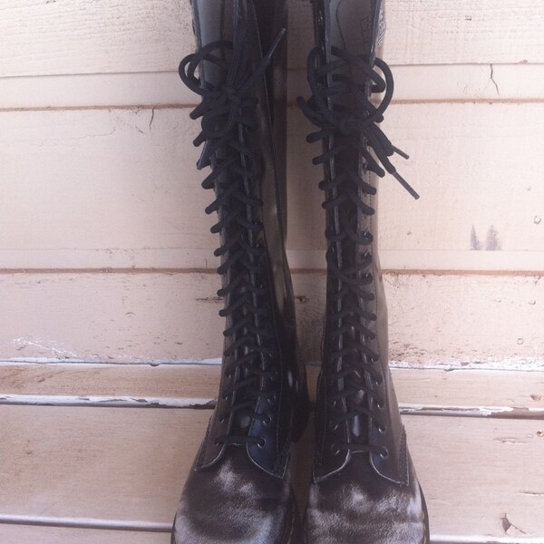 SALE 90's Dr Martens 6