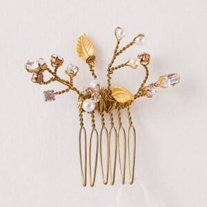 Crystal hair comb with leaves