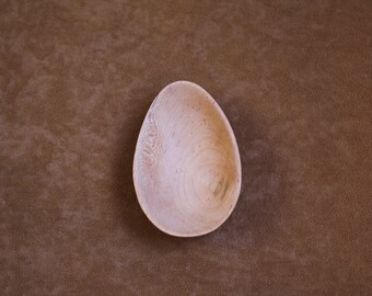 Rounded- over Egg Shaped Bowl