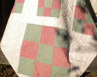 Nine Patch Quilt: Red Green Snowflake Throw Blanket (70.5x72.5)