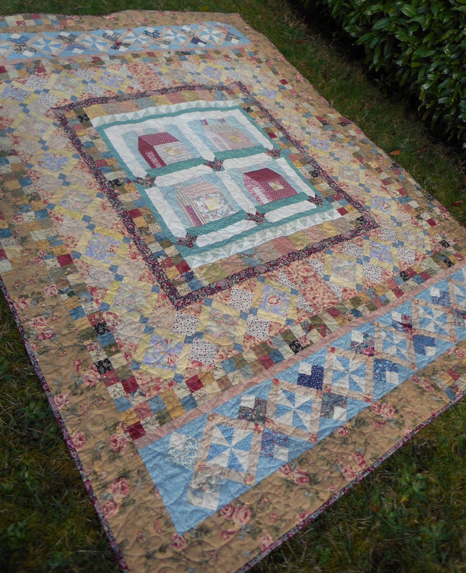 Country Cottage Handmade Quilt, Patchwork Quilted Blanket, Tan Rose ...