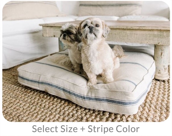 Colorful striped pet mat Colorful striped pet mat