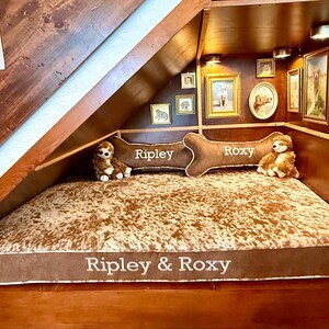 custom size speckled palomino dog bed with matching bone pillows
