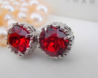 Pendientes de filigrana Ruby Post, Tachuelas perforadas, Joyería Art deco, Cristales rojos, Regalo de cumpleaños de la abuela