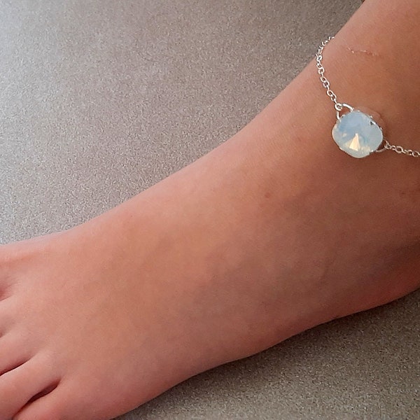 White Opal Chain Foot Anklet with Cushion Cut Crystals / Sandal Anklets / Silver Summer Body Jewelry / Beach Bare Foot Bracelet