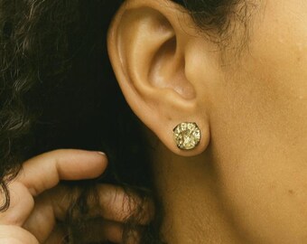 Pendientes de bronce con cristales austriacos Golden Shadow de 8 mm