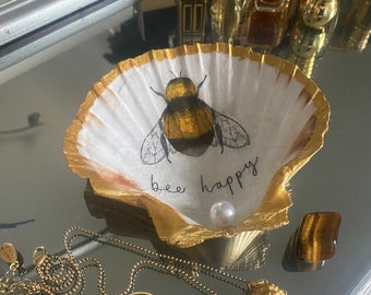 Bee Happy Curved Scallop Trinket Tray / Keepsake Jewellery / Candle Holder / Ring Dish / Crystals / Gift Wrapped