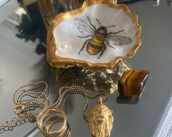 Mini Bee Oyster Trinket Tray Keepsake / Jewellery / Ring Dish Holder / Candle Holder / Crystals / Gift Wrapped