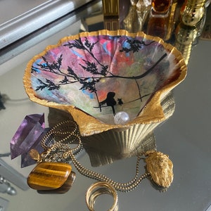 Dreams Little Girl And Cat Curved Scallop Trinket Tray / Keepsake Jewellery / Candle Holder / Ring Dish / Crystals / Gift Wrapped