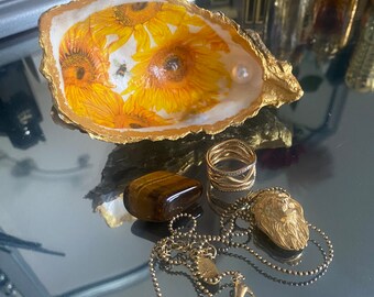 Sunflower Oyster Trinket Tray Keepsake / Jewellery / Ring Dish Holder/ Candle/ Crystals / Gift wrapped