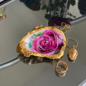Elegant Pink Rose Petal Oyster Trinket Tray / Jewellery / Ring Dish Holder