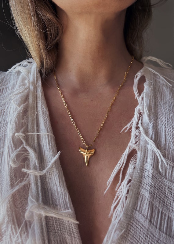 Shark’s tooth necklace,gold shark tooth necklace,silver shark tooth necklace,shark tooth pendant,sterling silver necklace,gold talisman