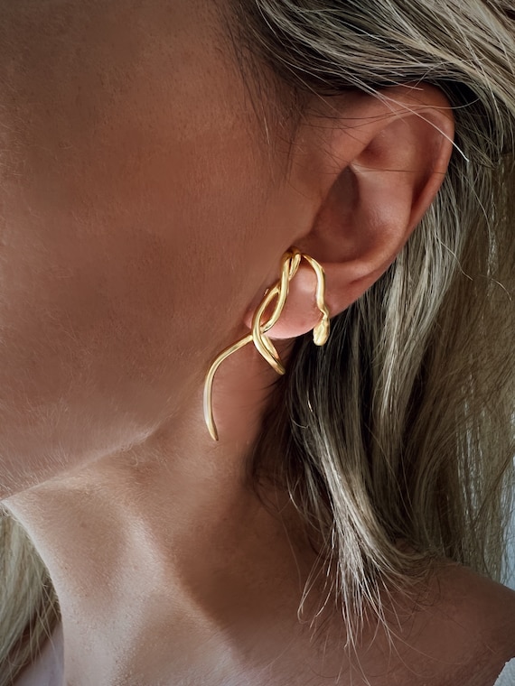 Snake ear cuff,gold ear cuff,snake ear piece,gold snake earrings,gold serpent earrings,snake suspender earring,medusa earrings