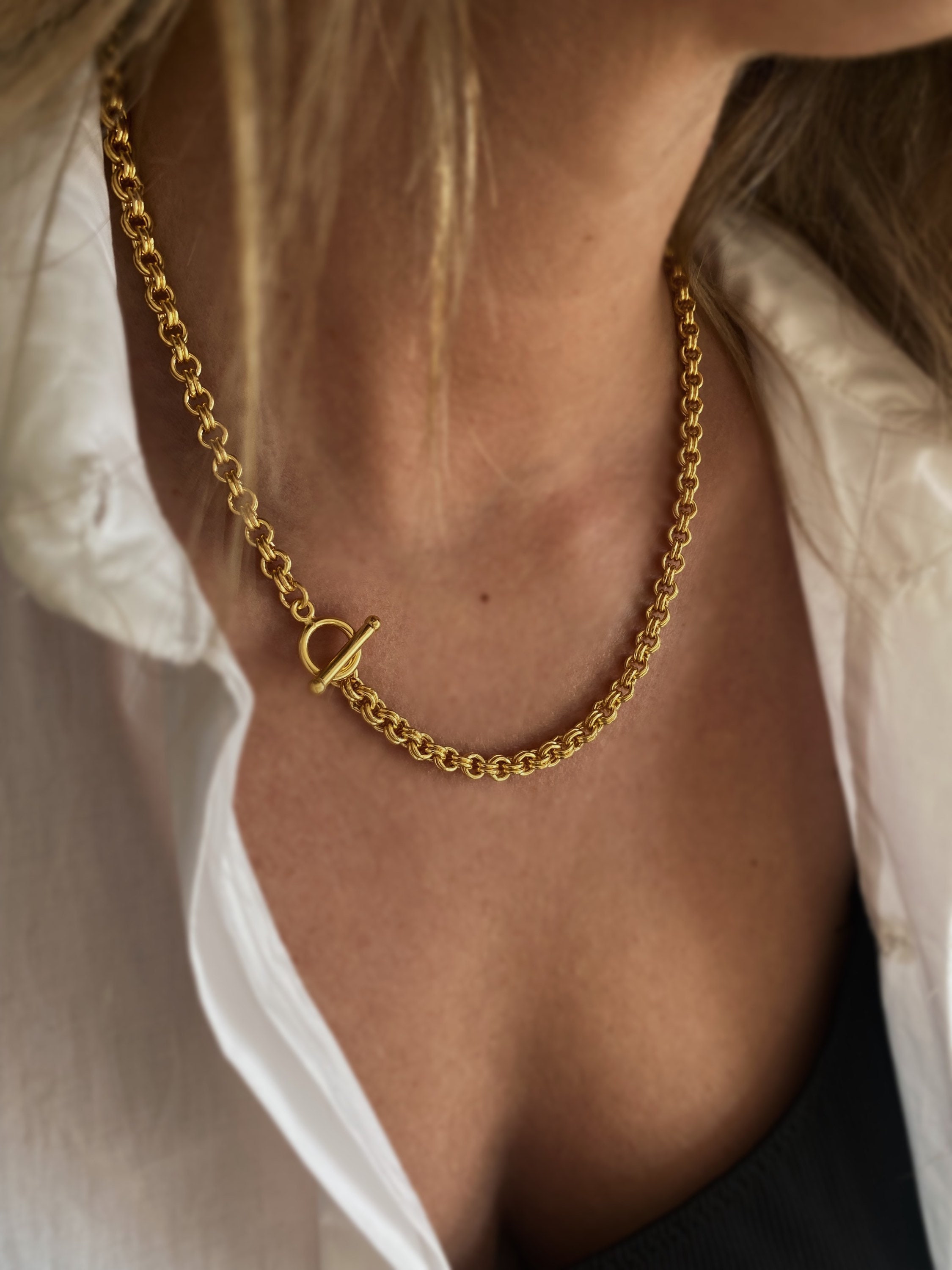 Alison Layered Adjustable T Bar Chain in Gold