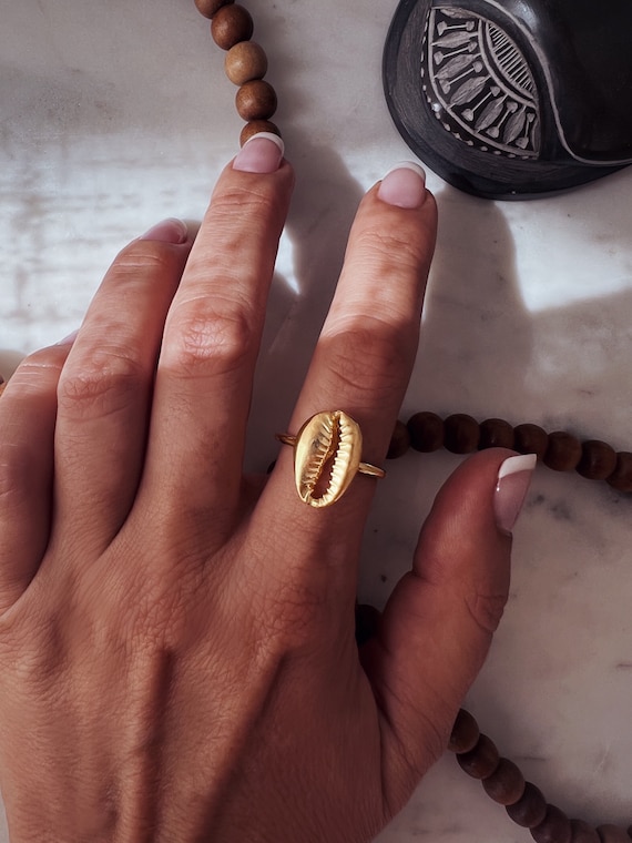 Gold shell ring,silver shell ring,silver cowrie ring,stacking ring,gold cowrie ring,cowrie shell ring,thin ring,boho ring, puka shell ring